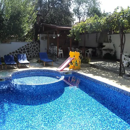 Guest house Drazhev 3*