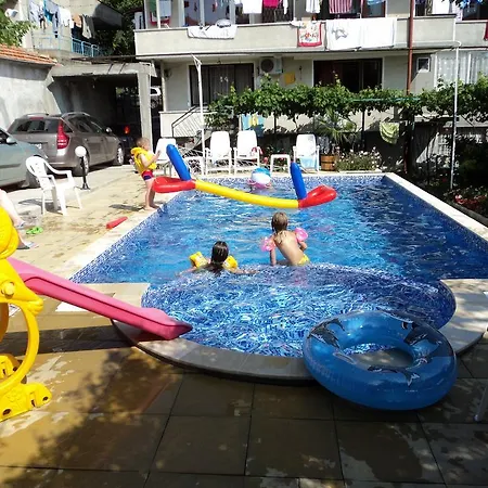 Guest house Drazhev 3*